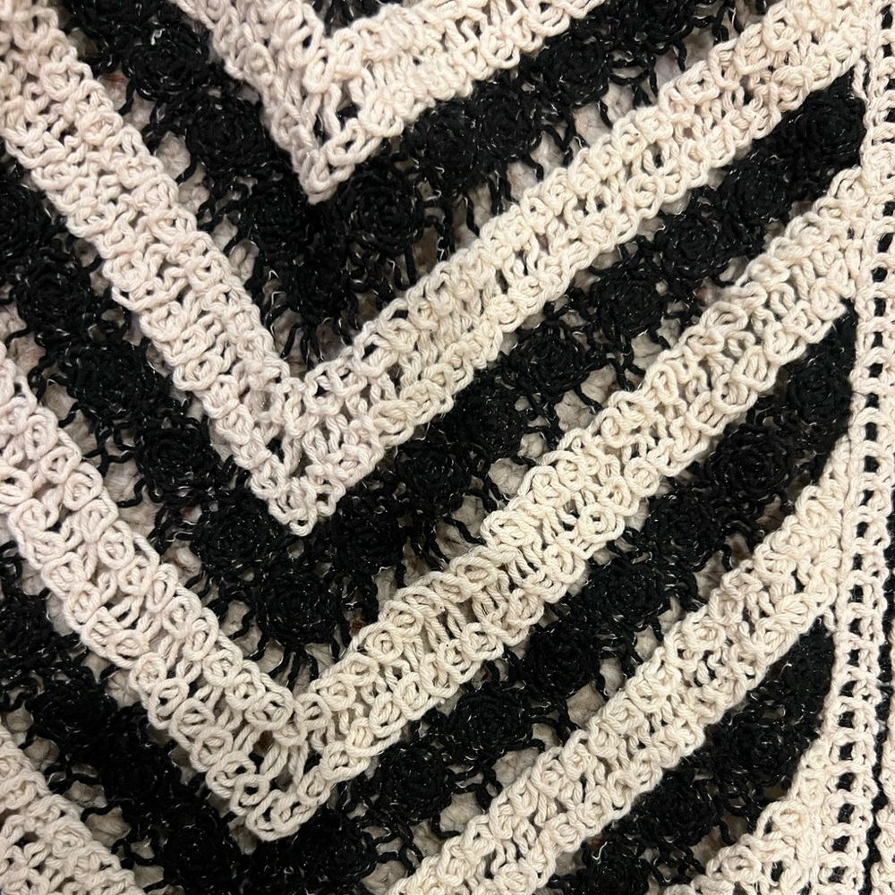 Zara Black and White Chevron Cardigan - Picture 5 of 7